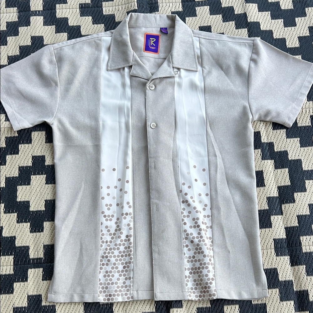 GUC Beige and Cream White Casual Button Down Shirt
